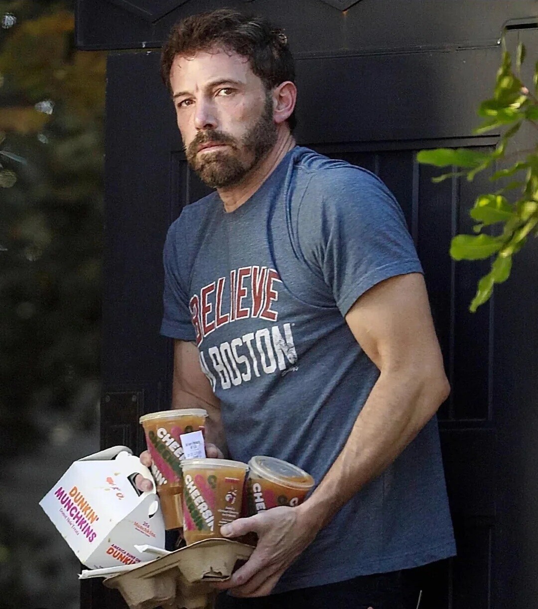 BELIEVE BOSTON CHE CHEE - CHEERSIN NIS our 25g Munchkins DUNKIN' - - MUNCHKINS AMERICA BUNT DUNKI a 