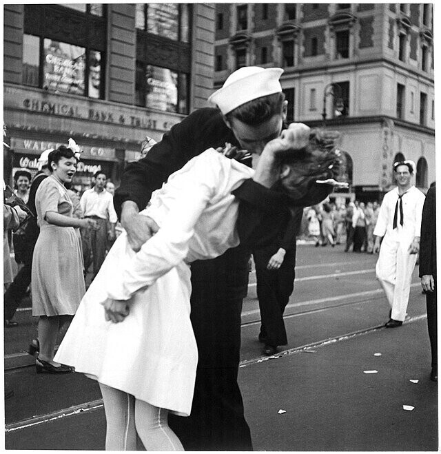 20 Historical Photos With a Story to Tell