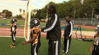 33 Random Bits of Sports Trivia Coach Snoop Has on His Call Sheet