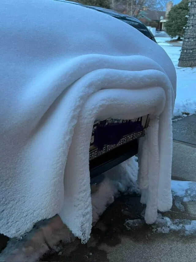 ERE InE TURNMEETS THE SURF