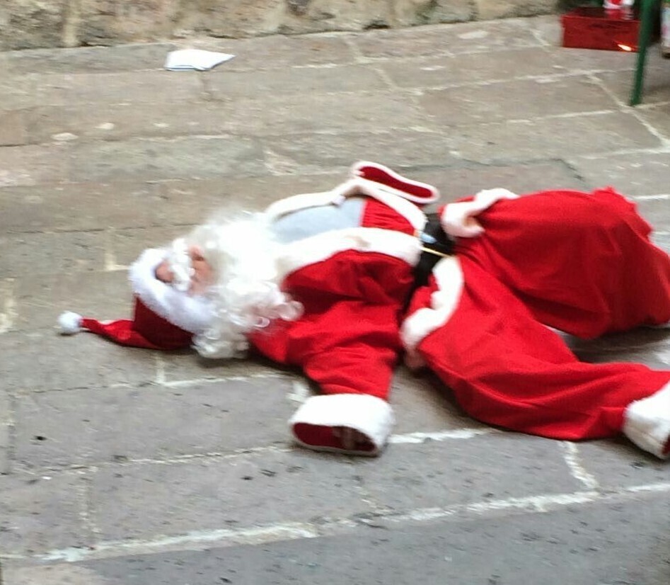 20 Santas That Won’t Be Going Home to Mrs. Clause
