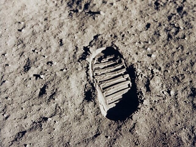 20 Historical Photos With a Story to Tell