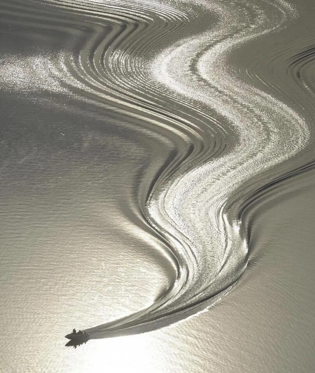 Photos Where Daily Life Feels Too Surreal to Be Real