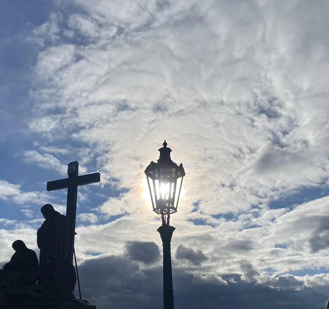 Photos Where Daily Life Feels Too Surreal to Be Real