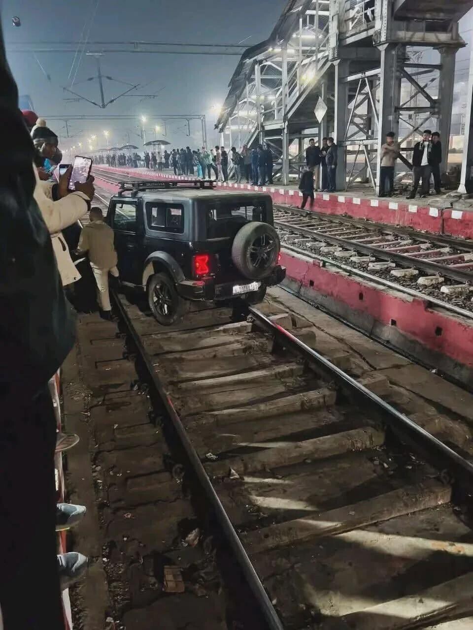 Photos Where Nobody Who Knew What to Do Came Along