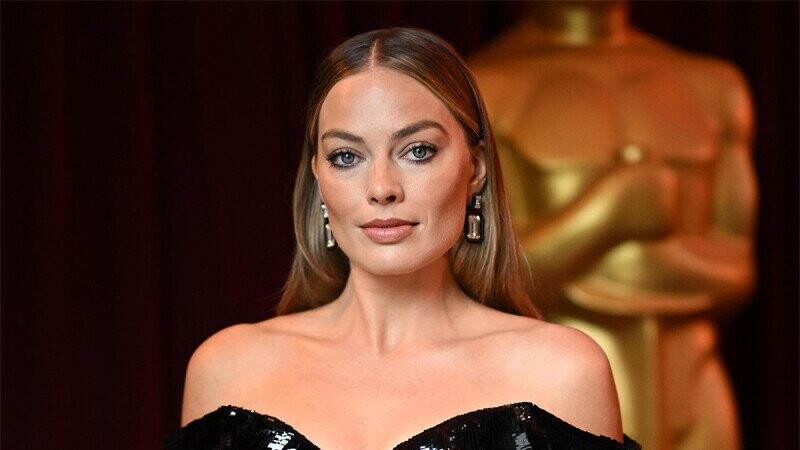 32 Celebrities Who Need to Tone It Down a Notch