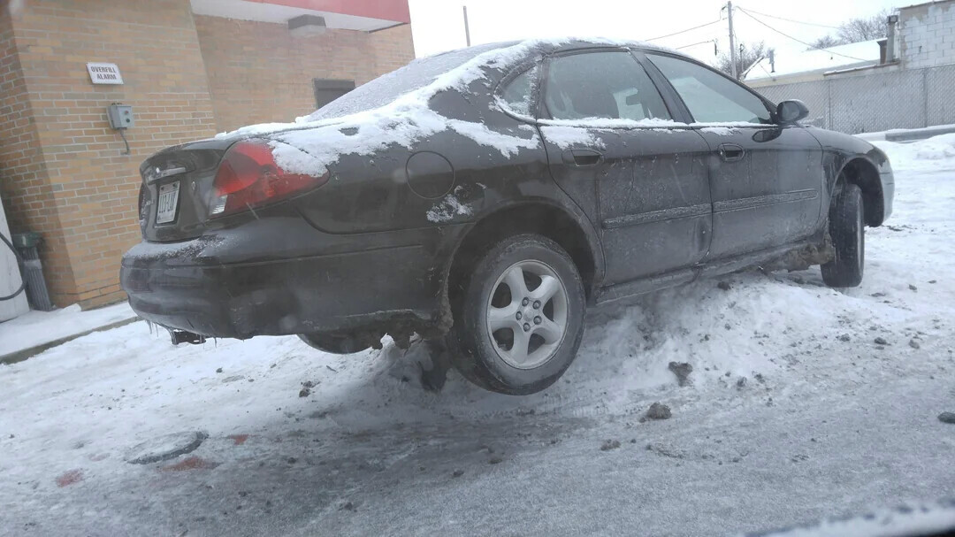 People Who Forgot How to Drive the Second Snow Fell