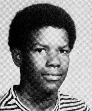 20 Celebrity Yearbook Photos You Might Not Recognize