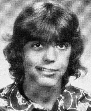 20 Celebrity Yearbook Photos You Might Not Recognize