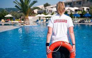 5 Horrifying Things Only Lifeguards Know About Public Pools