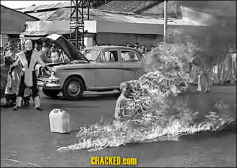 Things You Never Noticed in Famous Pictures