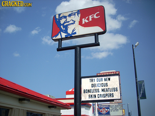 CRACKEDG COM KFC OTTTATE TRY OUR NEW DELICIOUS BONELESS. MEATLESS SKIN CRISPERS COmCUCENMA INEMA cae