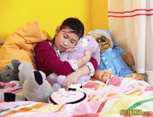 24 Mundane Photos Hiding Creepy Easter Eggs