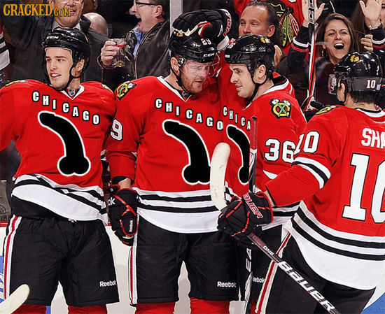 CRACKED COM COMP 10 GHIGAGO GHICAGO GBIGA 9 3610 SH 1 gaER Reet Reebok